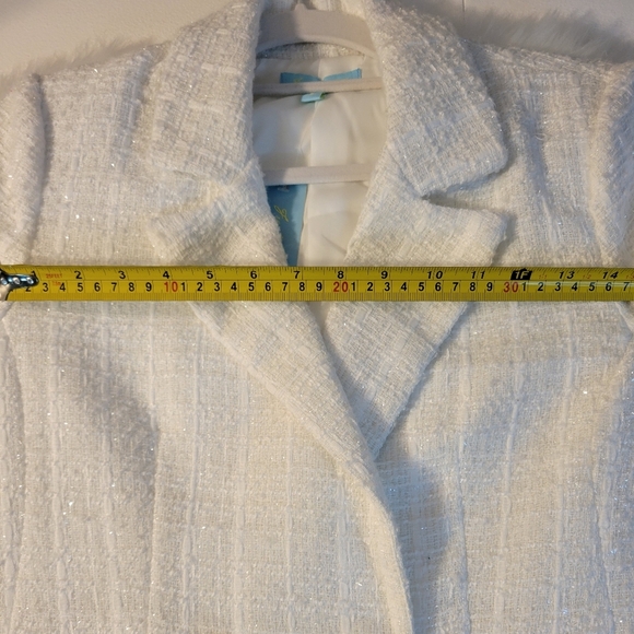 Elegant White Tweed Women's Blazer - Picture 7 of 12